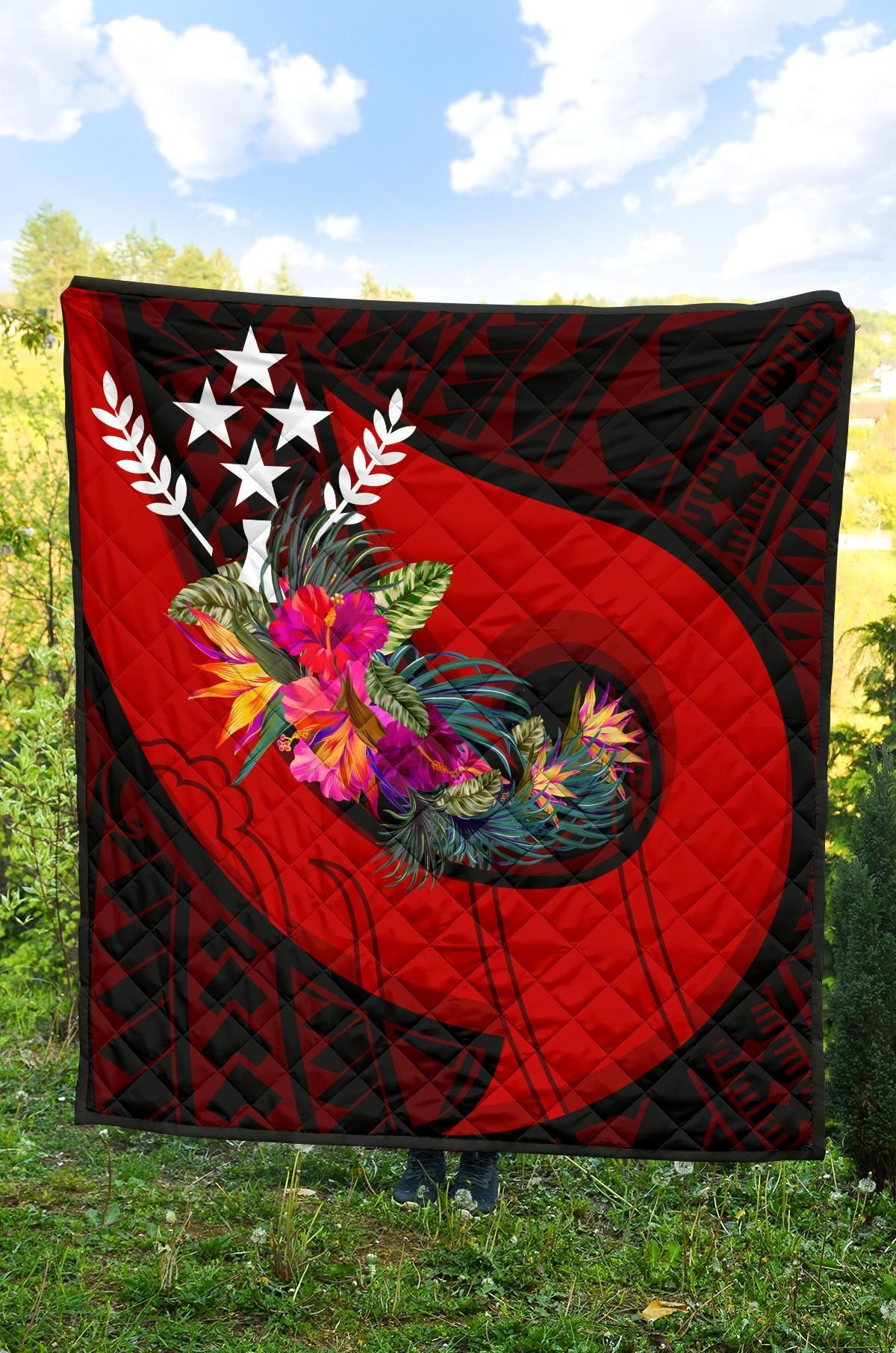 Kosrae Premium Quilt - Polynesian Hook And Hibiscus (Red)