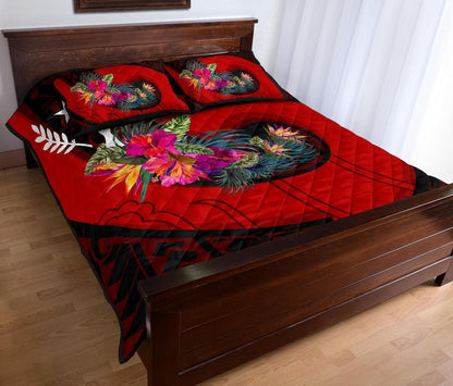 Kosrae Quilt Bed Set - Polynesian Hook And Hibiscus (Red)
