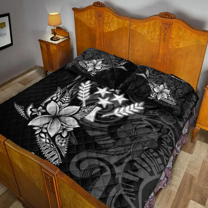 Kosrae State Quilt Bed Set - Fish With Plumeria Flowers Style