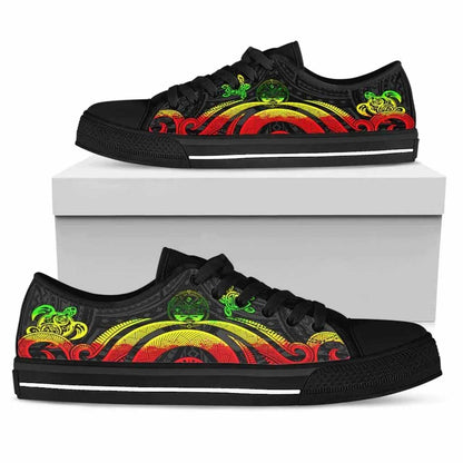 Marshall Islands Low Top Canvas Shoes - Reggae Tentacle Turtle Crest