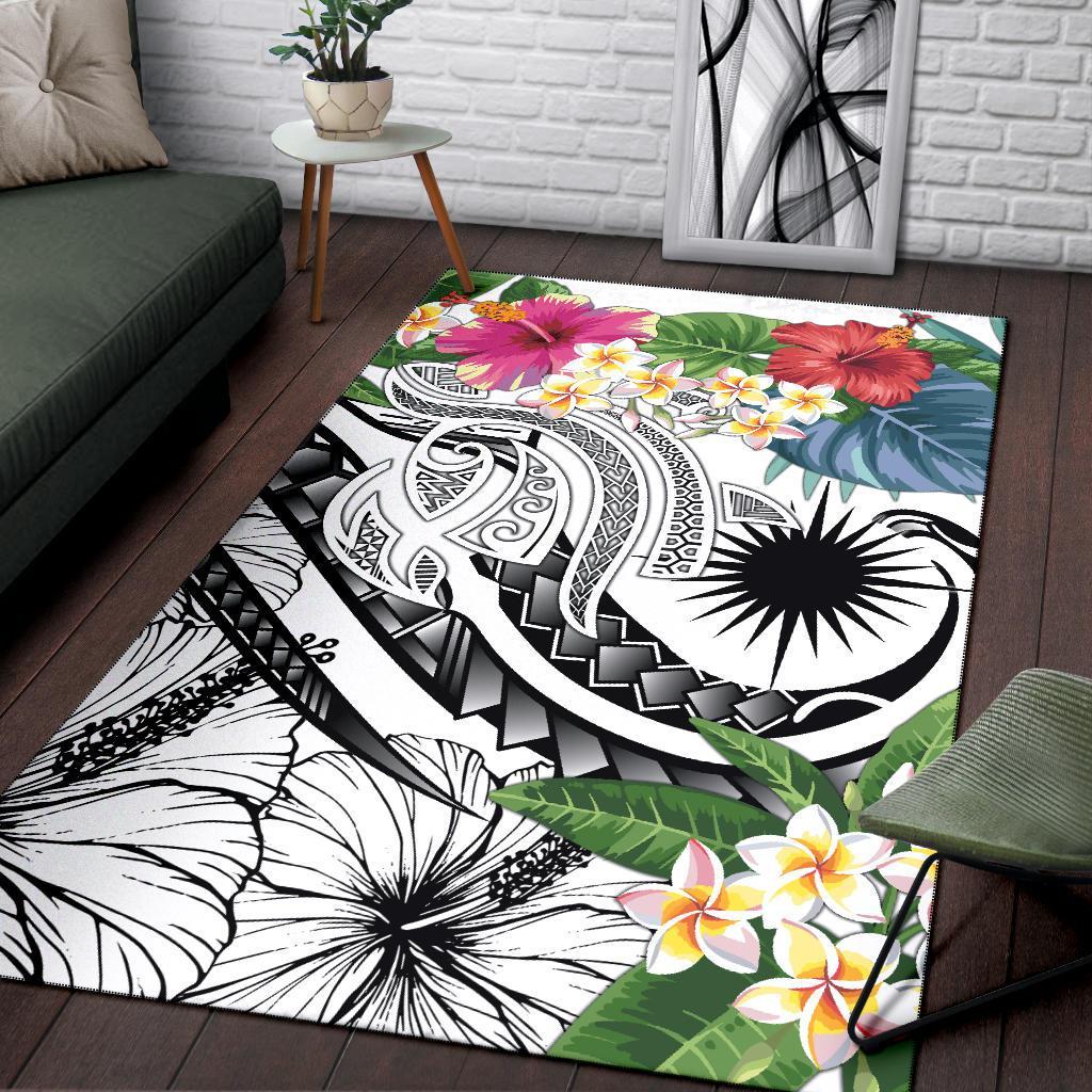 Marshall Islandss Polynesian Area Rug - Summer Plumeria (White)
