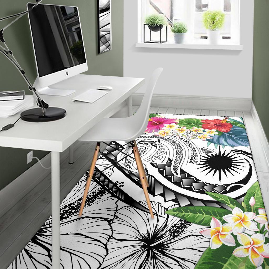 Marshall Islandss Polynesian Area Rug - Summer Plumeria (White)