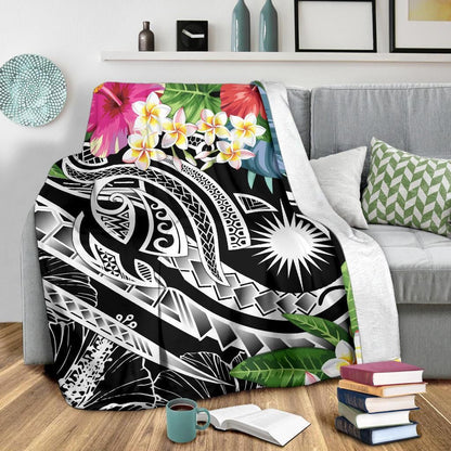 Marshall Islands Polynesian Premium Blanket - Summer Plumeria (Black)