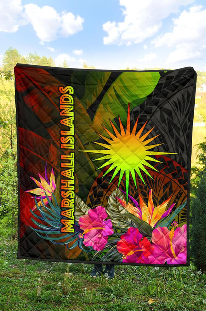 Marshall Islands Polynesian Premium Quilt -  Hibiscus and Banana Leaves