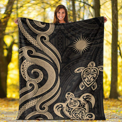 Marshall Islands Premium Blanket - Gold Tentacle Turtle Crest