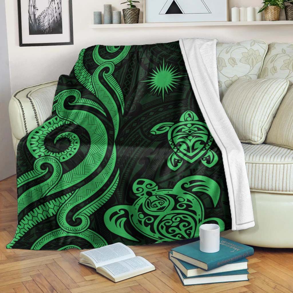 Marshall Islands Premium Blanket - Green Tentacle Turtle Crest