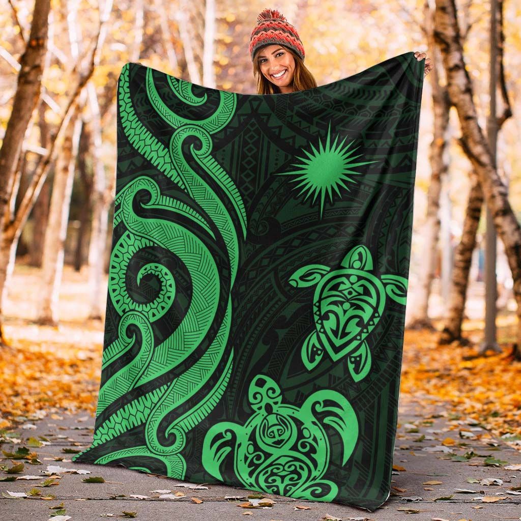 Marshall Islands Premium Blanket - Green Tentacle Turtle Crest