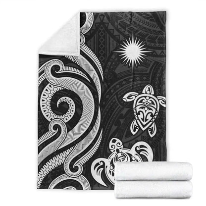 Marshall Islands Premium Blanket - White Tentacle Turtle Crest