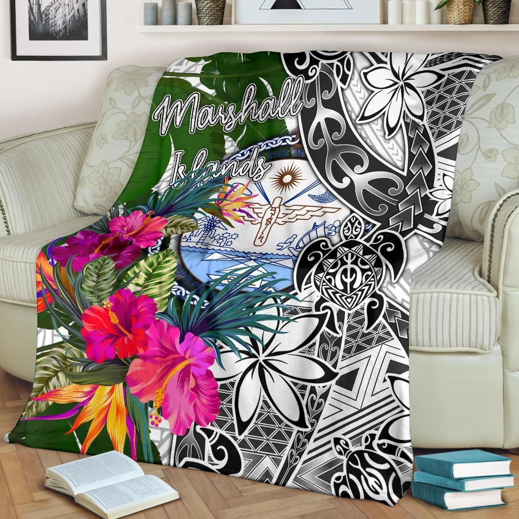 Marshall Islands Premium Blanket White - Turtle Plumeria Banana Leaf Crest