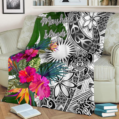 Marshall Islands Premium Blanket White - Turtle Plumeria Banana Leaf