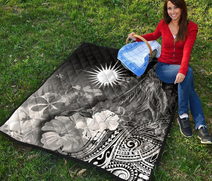 Marshall Islands Premium Quilt - Humpback Whale with Tropical Flowers (White)