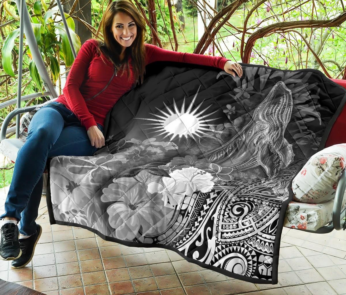 Marshall Islands Premium Quilt - Humpback Whale with Tropical Flowers (White)