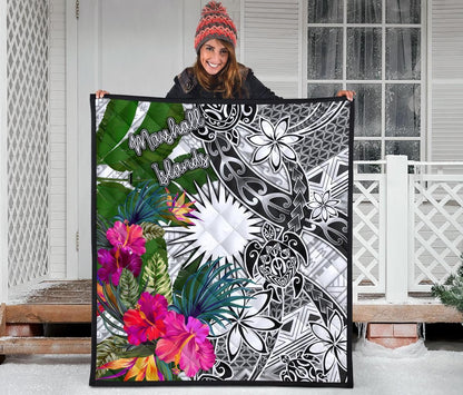 Marshall Islands Premium Quilt White - Turtle Plumeria Banana Leaf