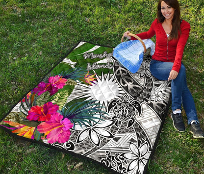 Marshall Islands Premium Quilt White - Turtle Plumeria Banana Leaf