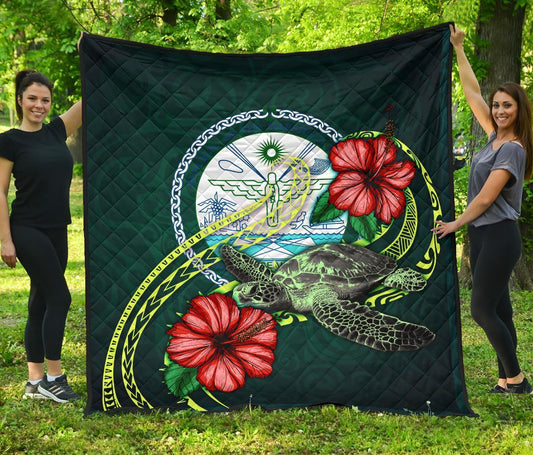 Marshall Polynesian Premium Quilt - Green Turtle Hibiscus