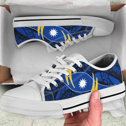 Nauru Low Top Shoes - Symmetrical Lines