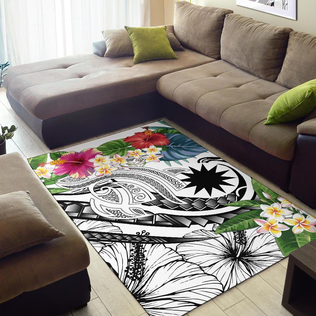 Nauru Polynesian Area Rug - Summer Plumeria (White)