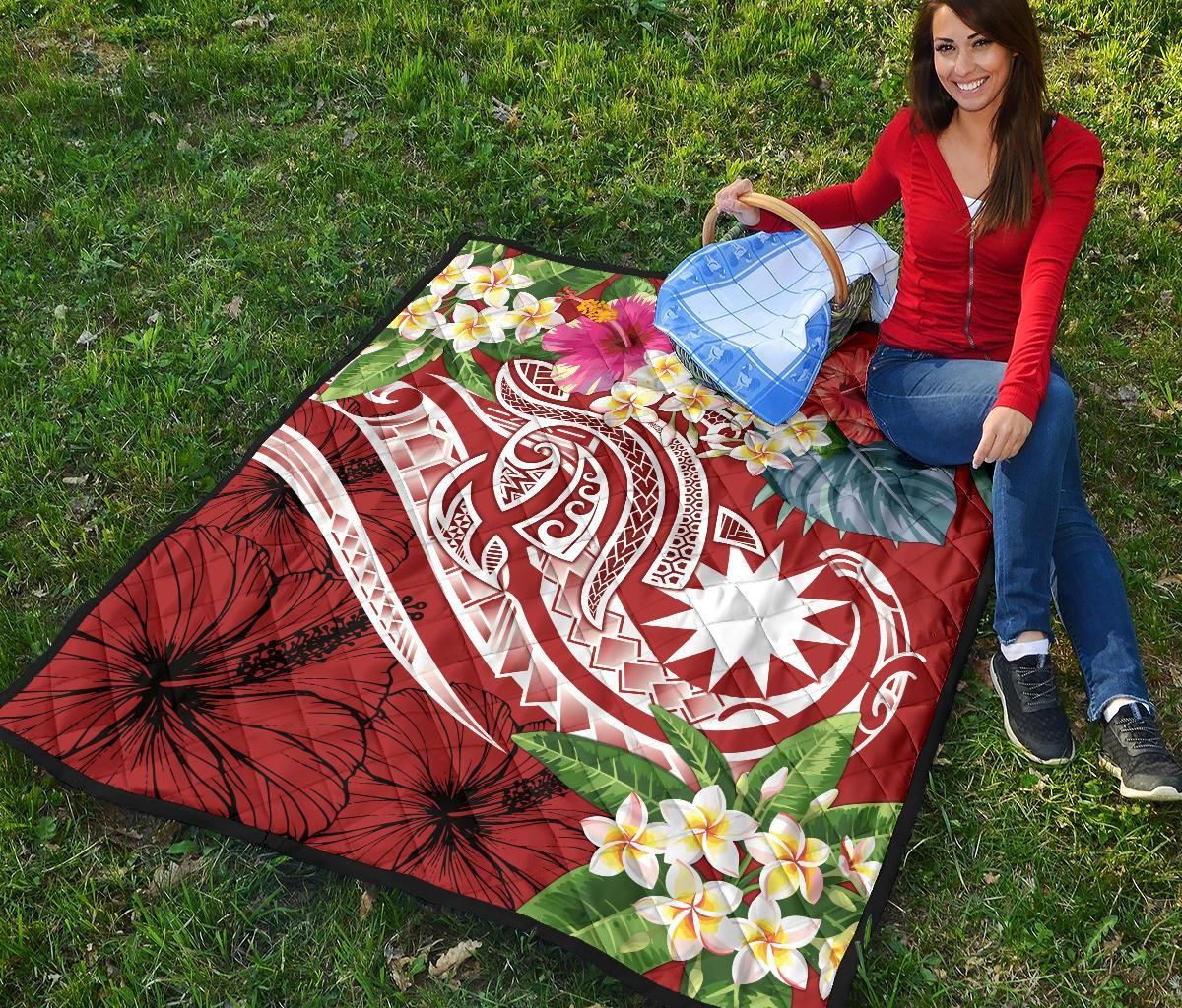Nauru Polynesian Premium Quilt - Summer Plumeria (Red)