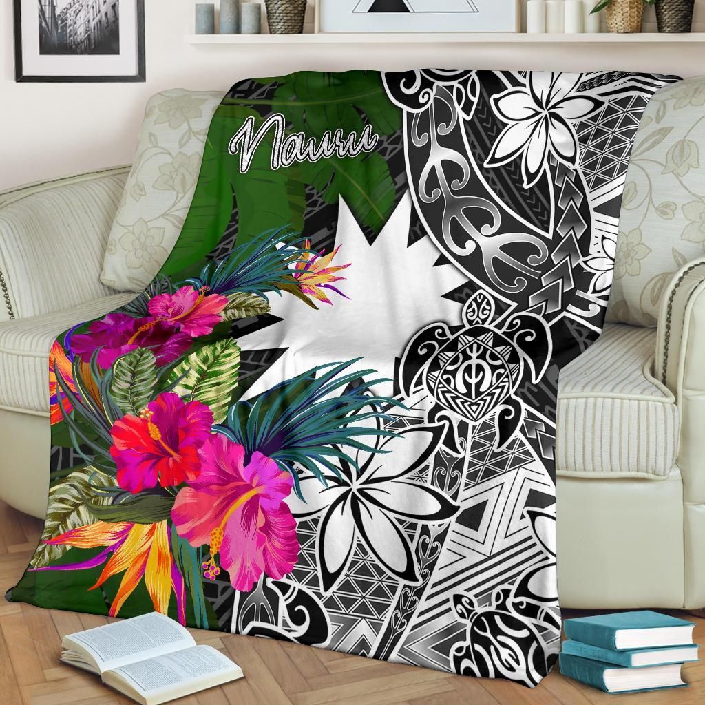 Nauru Premium Blanket - Turtle Plumeria Banana Leaf