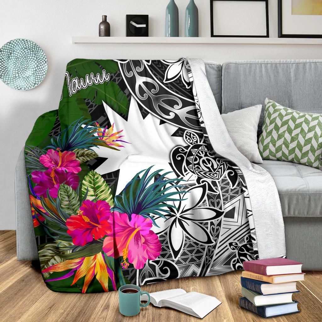 Nauru Premium Blanket - Turtle Plumeria Banana Leaf