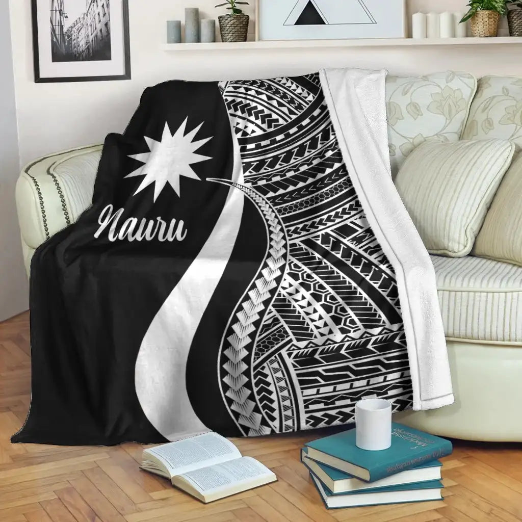 Nauru Premium Blanket - White Polynesian Tentacle Tribal Pattern