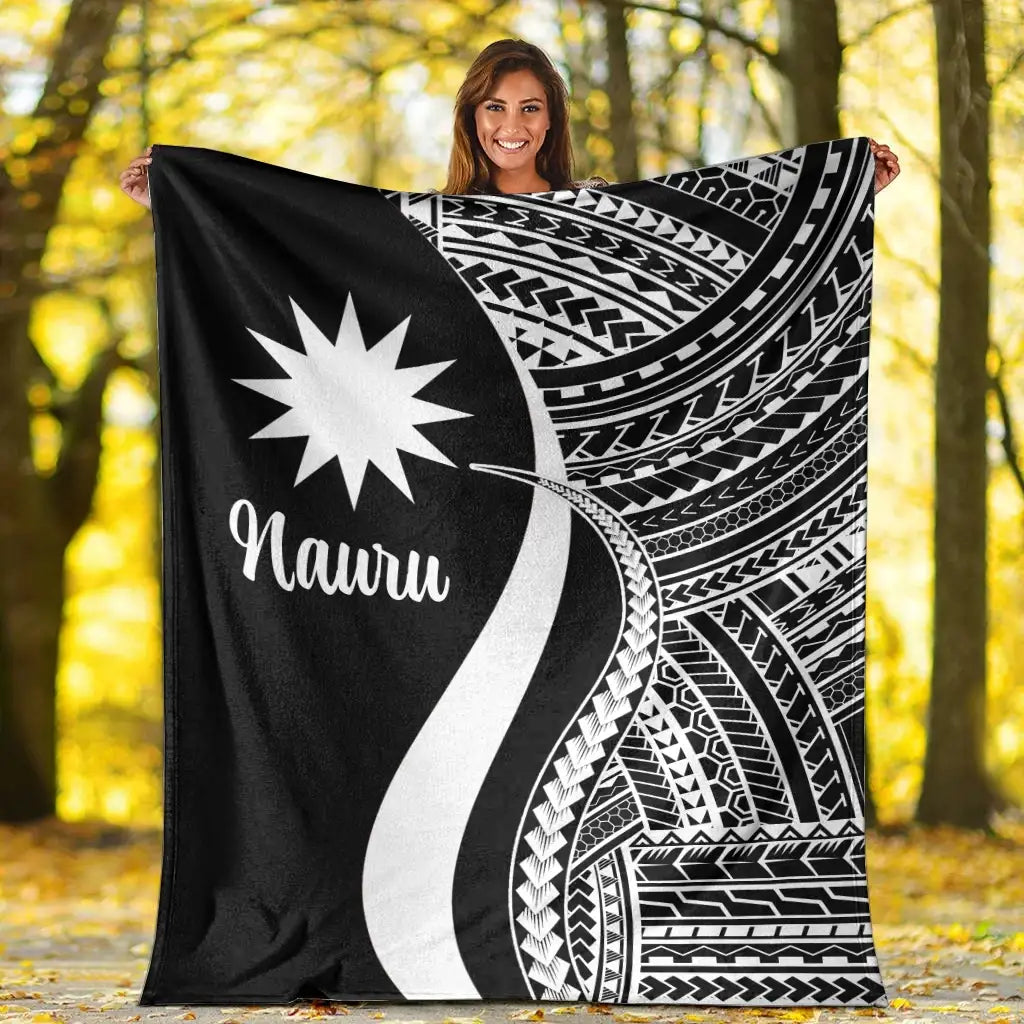 Nauru Premium Blanket - White Polynesian Tentacle Tribal Pattern