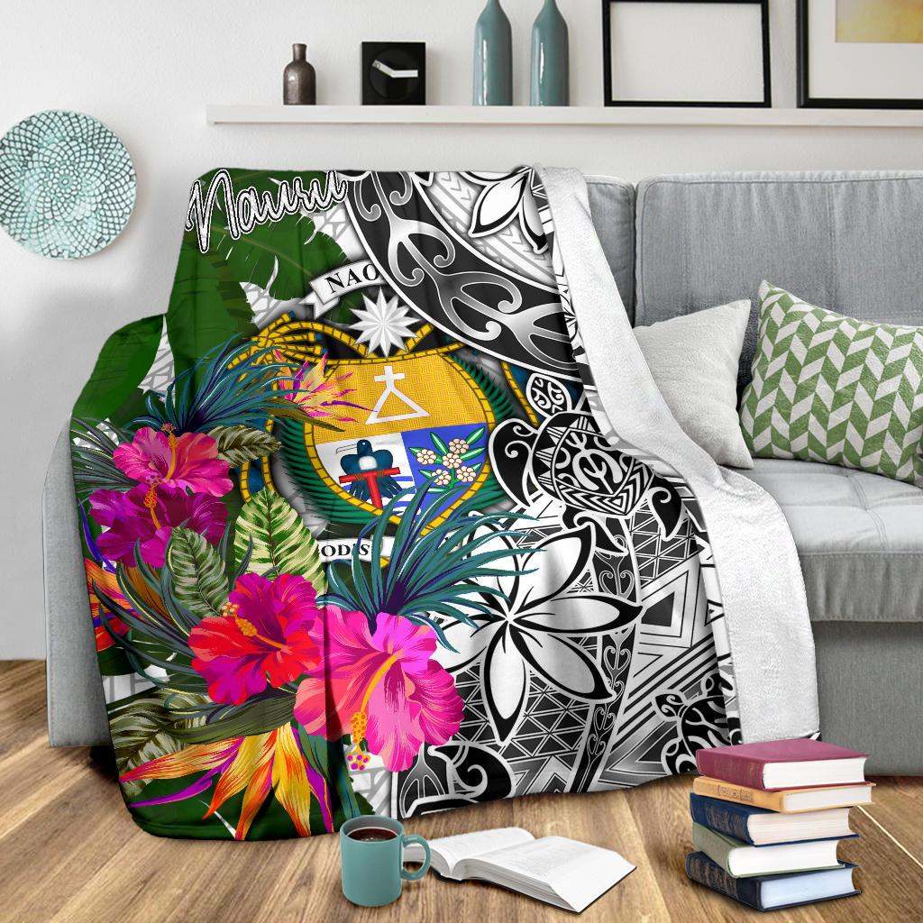 Nauru Premium Blanket White - Turtle Plumeria Banana Leaf Crest
