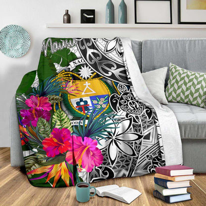 Nauru Premium Blanket White - Turtle Plumeria Banana Leaf Crest