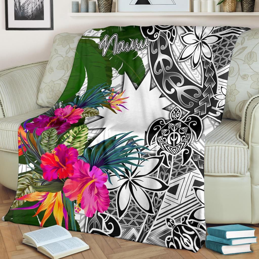 Nauru Premium Blanket White - Turtle Plumeria Banana Leaf