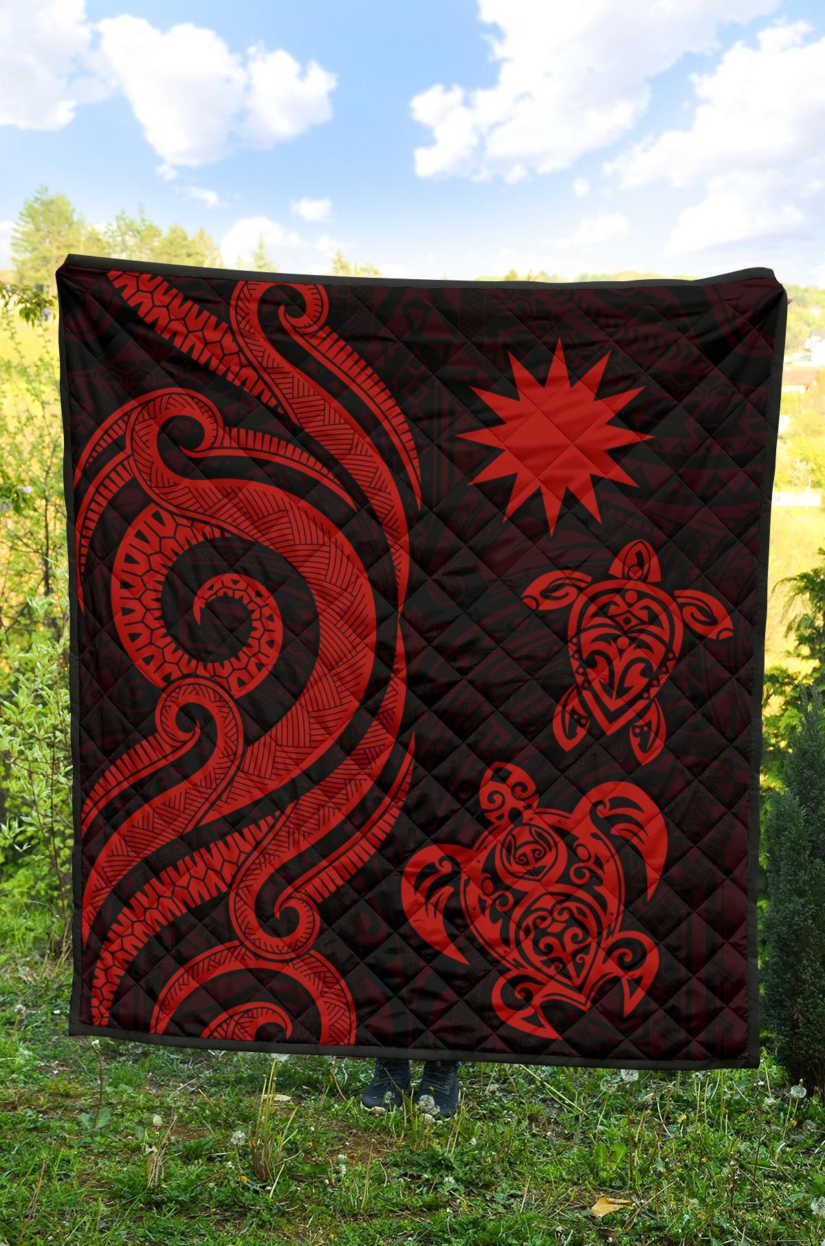 Nauru Premium Quilt - Red Tentacle Turtle