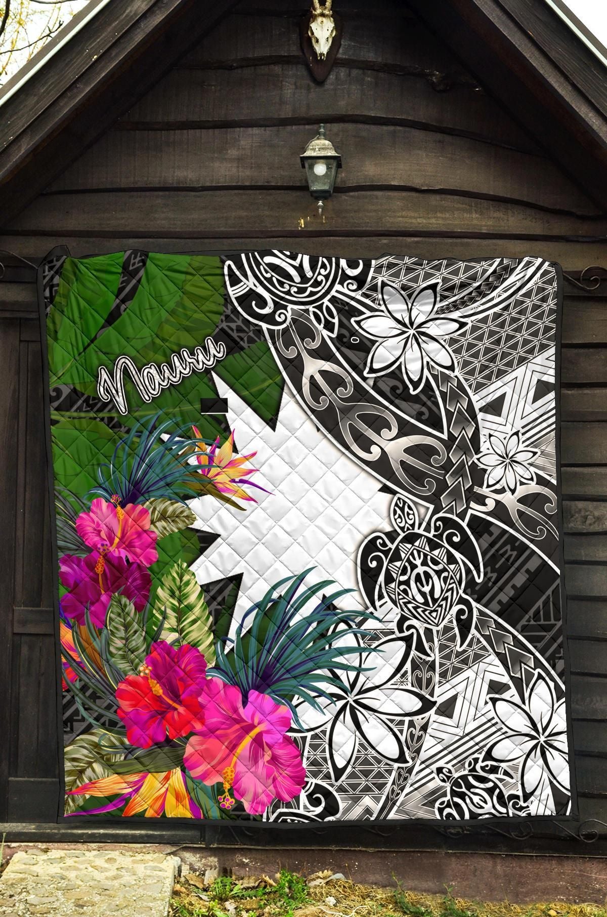 Nauru Premium Quilt - Turtle Plumeria Banana Leaf
