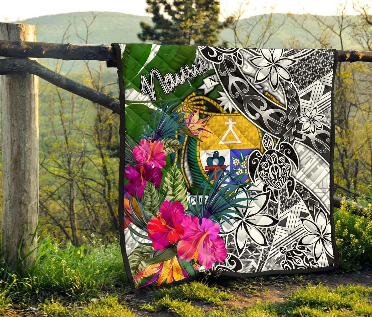 Nauru Premium Quilt White - Turtle Plumeria Banana Leaf Crest