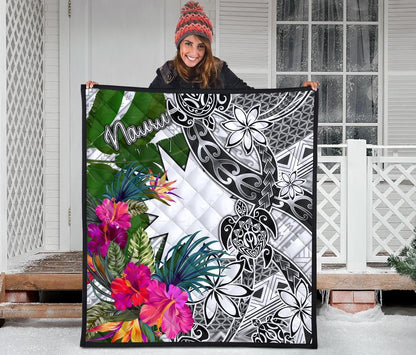 Nauru Premium Quilt White - Turtle Plumeria Banana Leaf