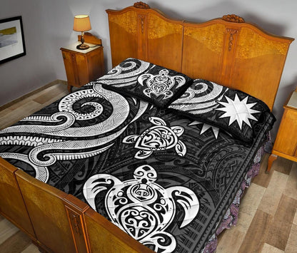Nauru Quilt Bed Set - White Tentacle Turtle
