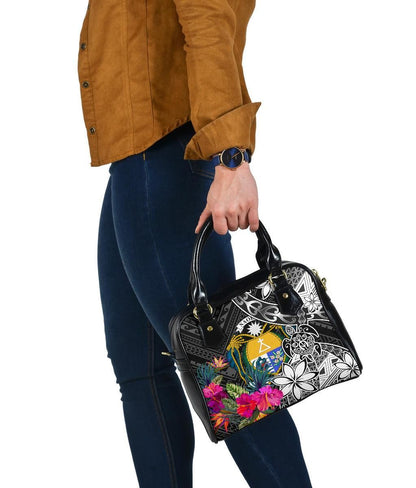 Nauru Shoulder Handbag - Turtle Plumeria Banana Leaf Crest