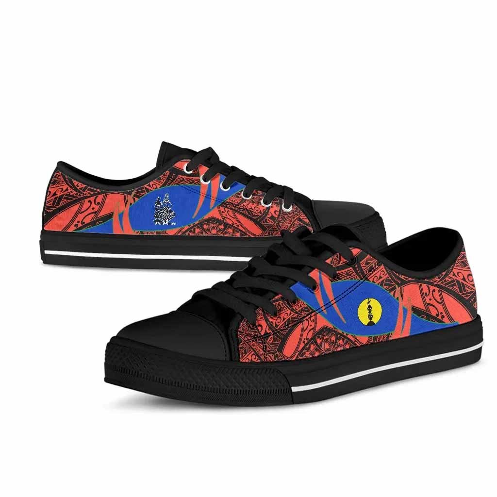 New Caledonia Low Top Shoes - Symmetrical Lines