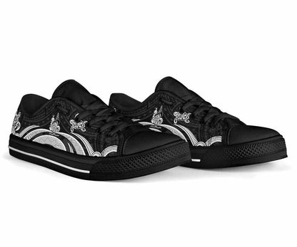 New Caledonia Low Top Canvas Shoes - White Tentacle Turtle