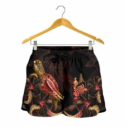 New Caledonia Polynesian Women Shorts - Turtle With Blooming Hibiscus Gold