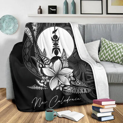 New Caledonia Premium Blanket - Fish With Plumeria Flowers Style