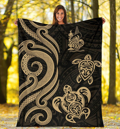 New Caledonia Premium Blanket - Gold Tentacle Turtle