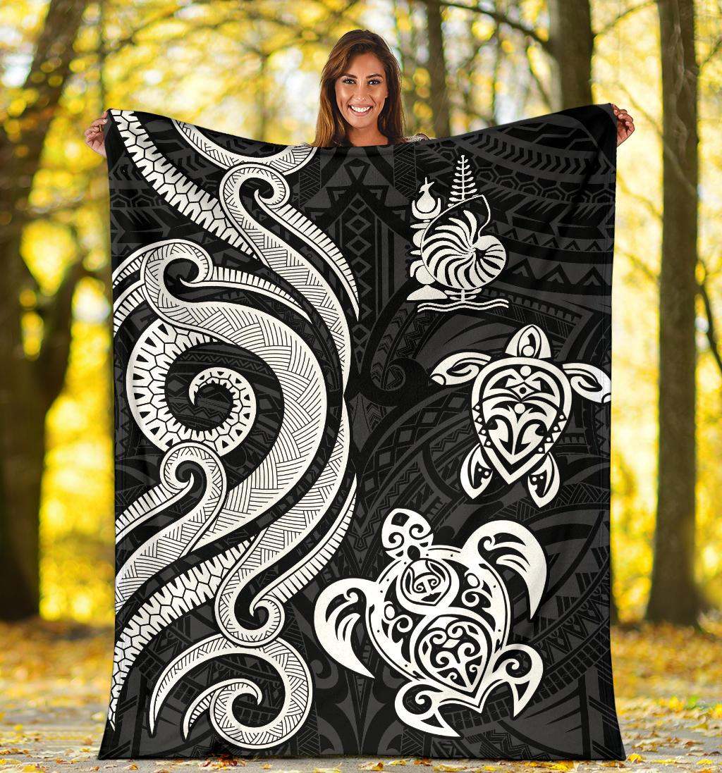 New Caledonia Premium Blanket - White Tentacle Turtle