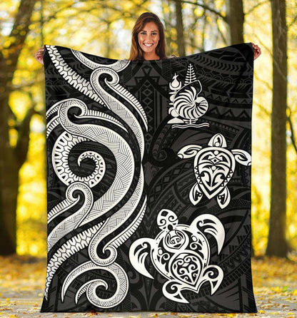 New Caledonia Premium Blanket - White Tentacle Turtle