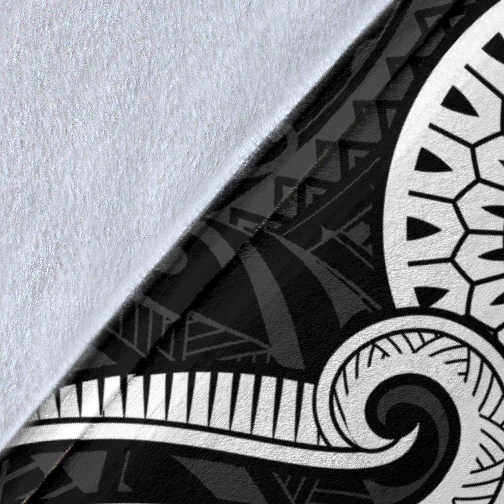 New Caledonia Premium Blanket - White Tentacle Turtle