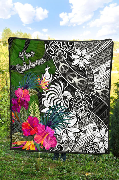 New Caledonia Premium Quilt - Turtle Plumeria Banana Leaf Crest