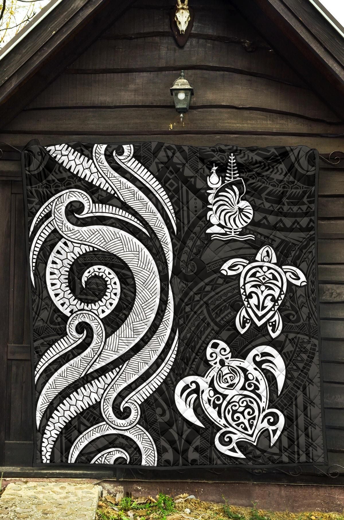 New Caledonia Premium Quilt - White Tentacle Turtle