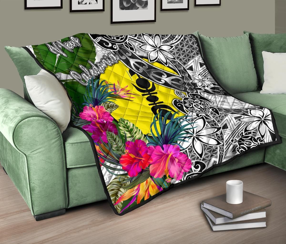 New Caledonia Premium Quilt White - Turtle Plumeria Banana Leaf