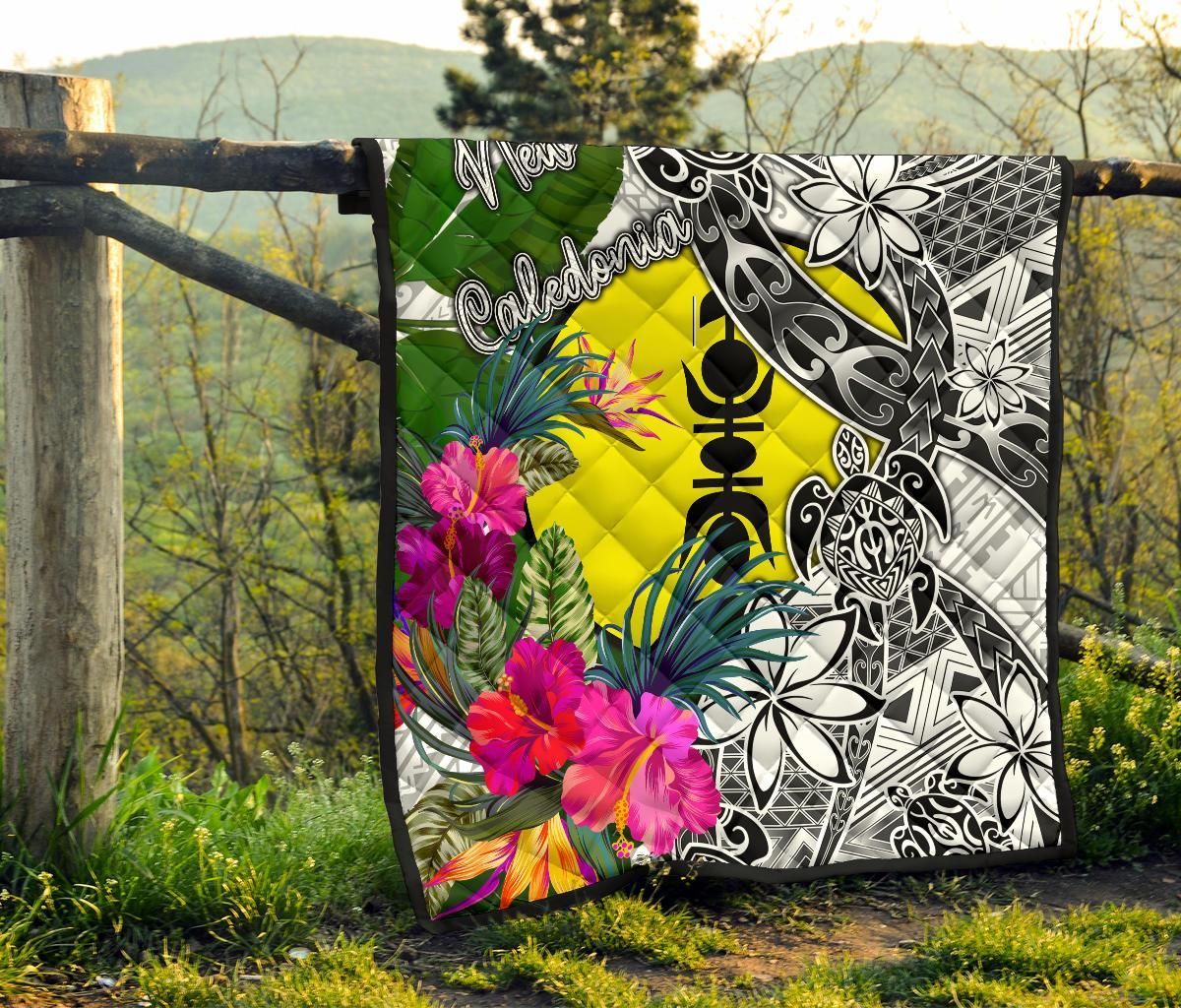 New Caledonia Premium Quilt White - Turtle Plumeria Banana Leaf