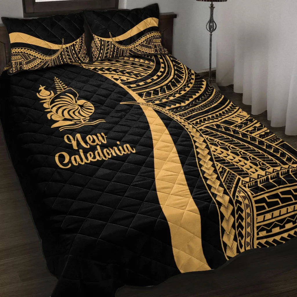 New Caledonia Quilt Bed Set - Gold Polynesian Tentacle Tribal Pattern