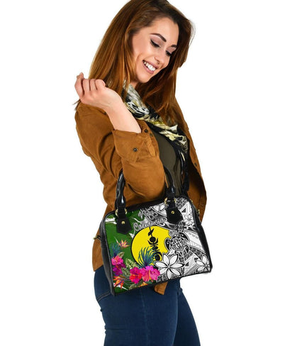 New Caledonia Shoulder Handbag White - Turtle Plumeria Banana Leaf