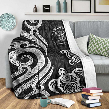 Niue Premium Blanket - White Tentacle Turtle